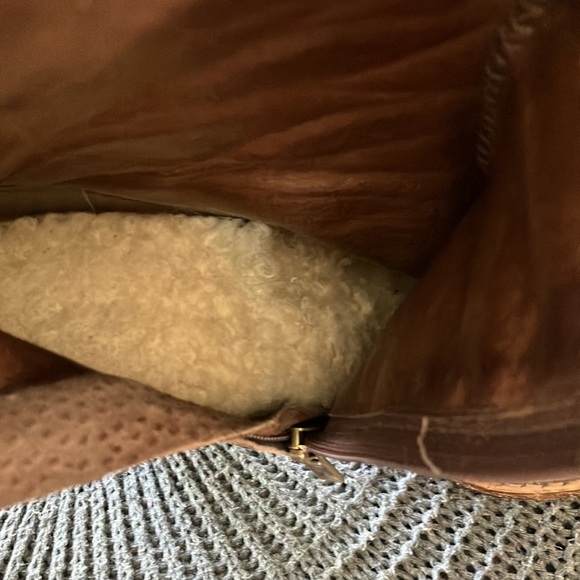 🔥🔥🔥🔥🔥UGG suede /leather high heels women’s boots🔥🔥🔥🔥 - Picture 6 of 8